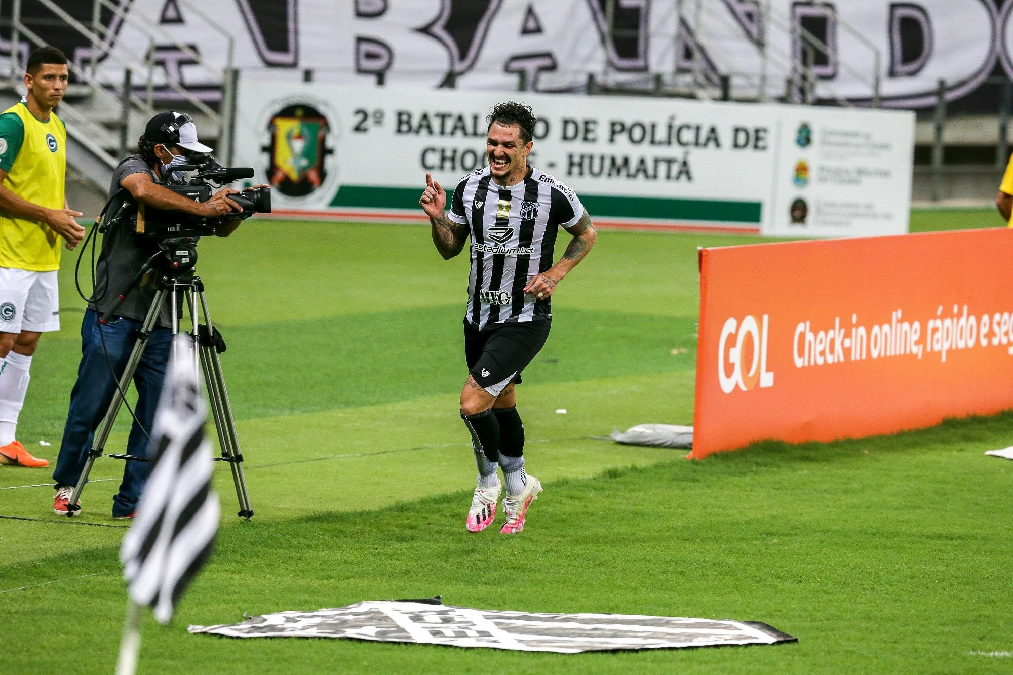O meia Vinícius é o artilheiro do Vovô na temporada e marcou um belo gol no empate contra o Flu, sendo a referencia do time