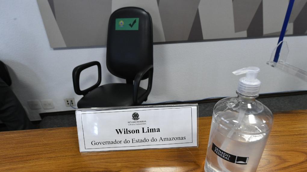 Cadeira destinada ao governador do Amazonas, Wilson Lima, vazia em sessão da CPI da Covid