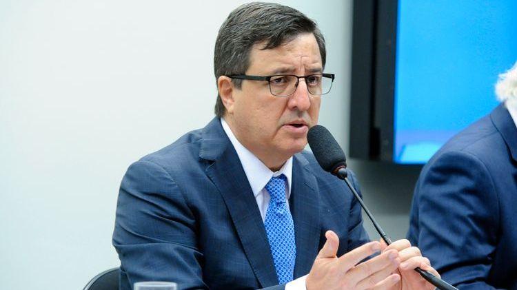 Deputado federal Danilo Forte fala em reunião na Câmara Federal