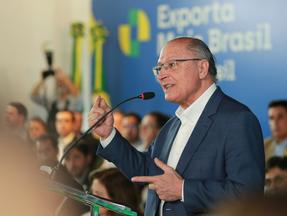 geraldo alckmin em evento em fortaleza