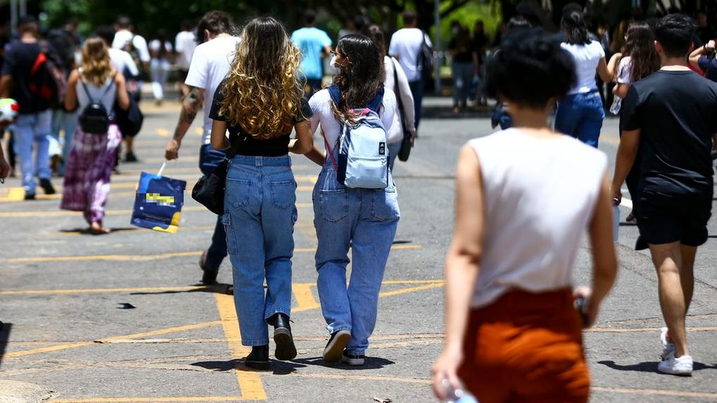 Mulheres e adolescentes de 17 anos são maioria entre os inscritos no Ceará
