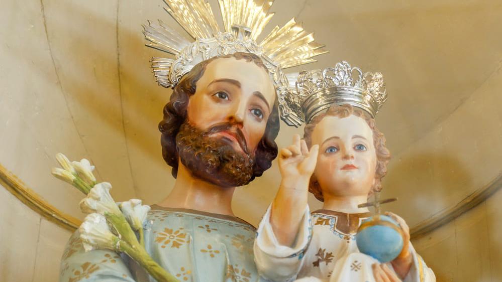 Imagem de São José com o menino Jesus