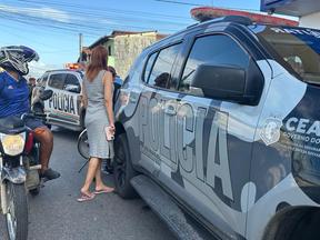 O policial militar, que pilotava uma motocicleta, foi perseguido por dois homens em outra moto, que atiraram contra o agente, no bairro Parque Santa Rosa, em Fortaleza