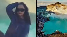 Uma turista chinesa morreu ao cair dentro de vulcão durante pose para foto na Indonésia