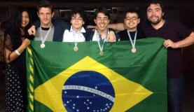 Estudantes brasileiros conquistaram duas medalhas de ouro, uma de prata e uma de bronze na 25ª Olimpíada de Matemática do Cone Sul