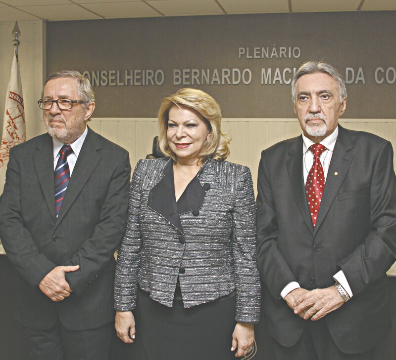 Francisco Araújo e Silva (corregedor-geral), Maria Iracema do Vale (presidente) e Francisco Mendes (vice-presidente) foram escolhidos como os novos dirigentes