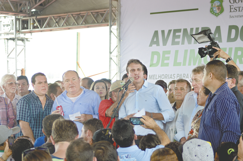 No discurso que fez durante a solenidade para a assinatura da ordem de serviço, Camilo Santana pediu paciência diante da crise
