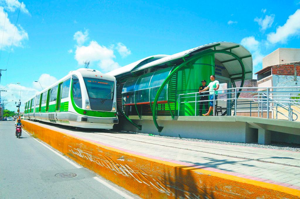 Metrô de Sobral começa a funcionar