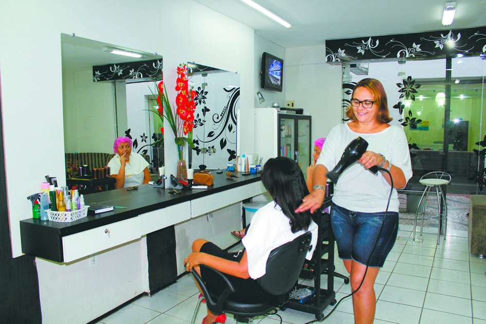 Salões de beleza em Iguatu modernizam os serviços - Região - Diário do  Nordeste