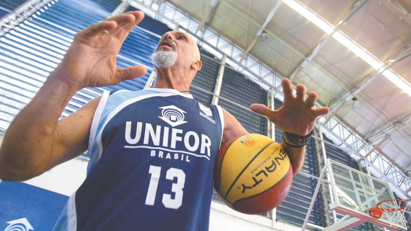 Dominando o garrafão há cinco décadas - Jogada - Diário do Nordeste