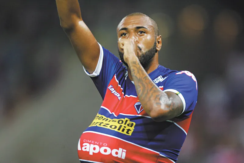 Em 20 jogos com a camisa do Leão, Cassiano marcou três gols.