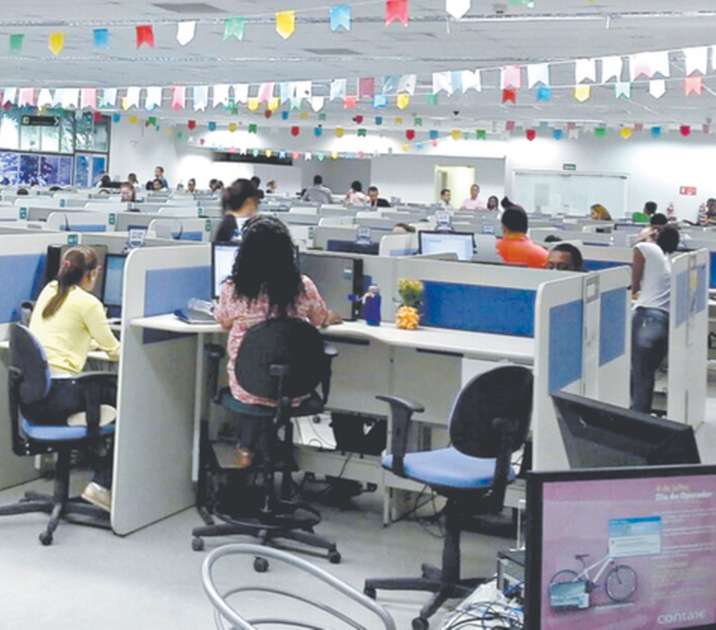 Empresa de telemarketing está com 630 vagas de emprego presencial