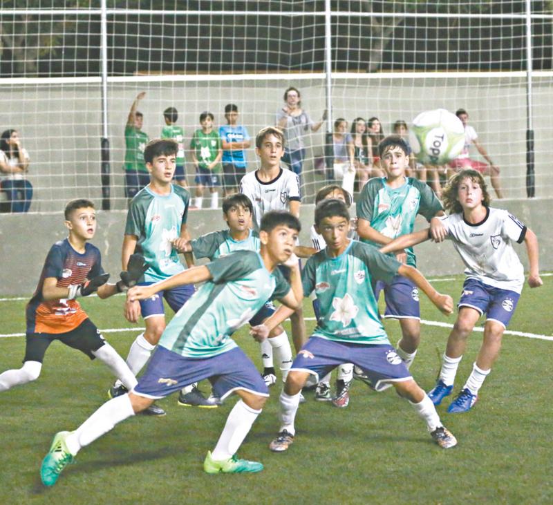 Escolinha de futebol do Ceará ganha novo espaço - Jogada - Diário do  Nordeste