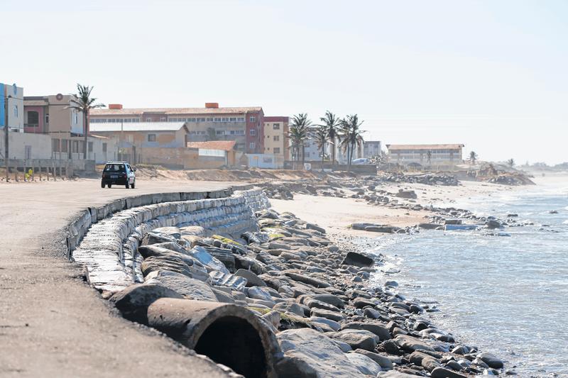 Erosão marinha deixa o Ceará em situação de alerta - Metro - Diário do  Nordeste