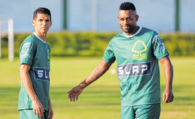 Magno Alves e Robert têm contrato com o Floresta até dezembro de 2019