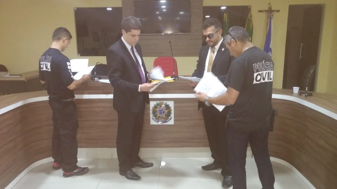 A Operação cumpriu dois mandados de busca e apreensão, na Câmara dos Vereadores e na residência de um dos investigados