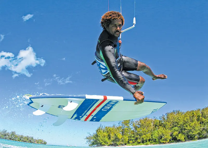 Imagem da notícia Kitesurfistas de todo o mundo começam disputas na Praia do Preá