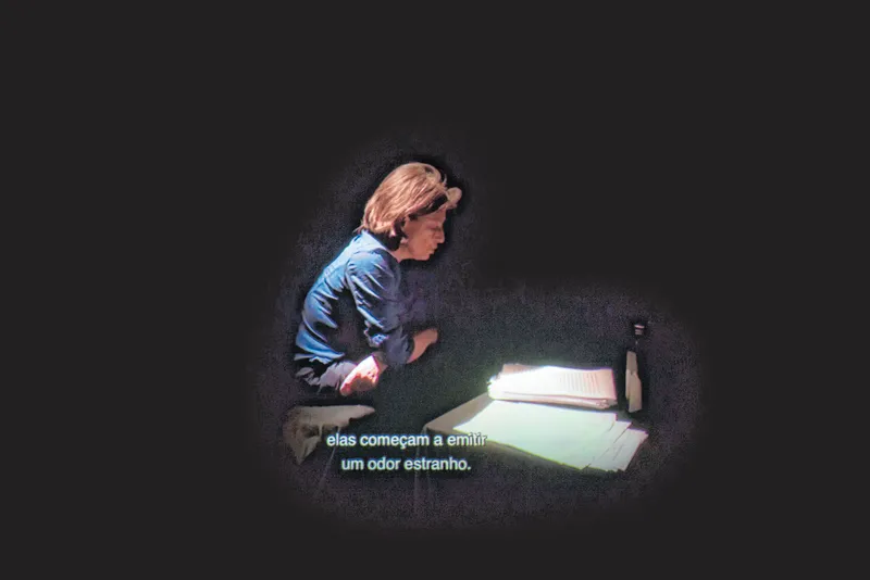 Chantal Akerman adorava ler em voz alta e transfere essa característica para 