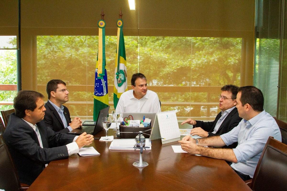 Acordo firmado: Ceará e Fortaleza vão gerir Castelão em ...