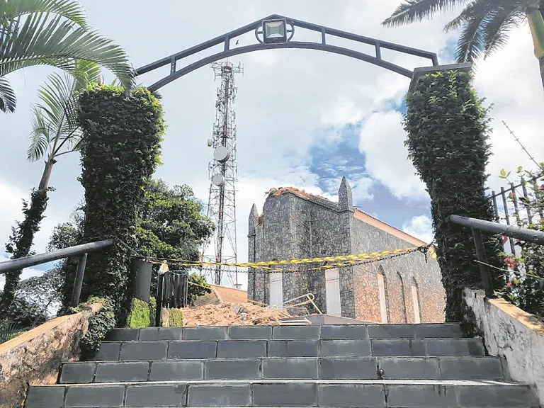 Após o desmoronamento, a igreja será novamente interditada. Agora por um prazo de 30 dias.