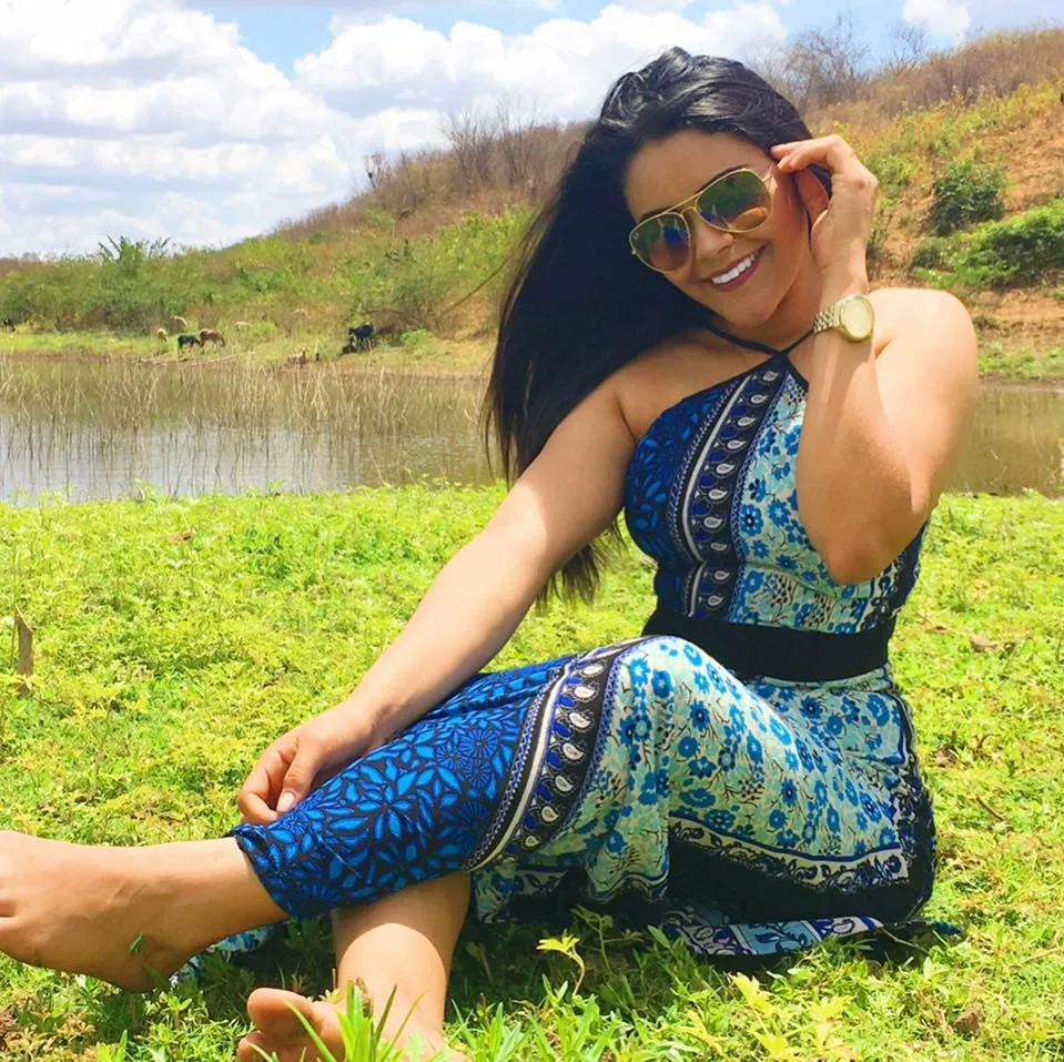 Danielle Oliveira cursava Administração e tinha uma lojinha na cidade. 