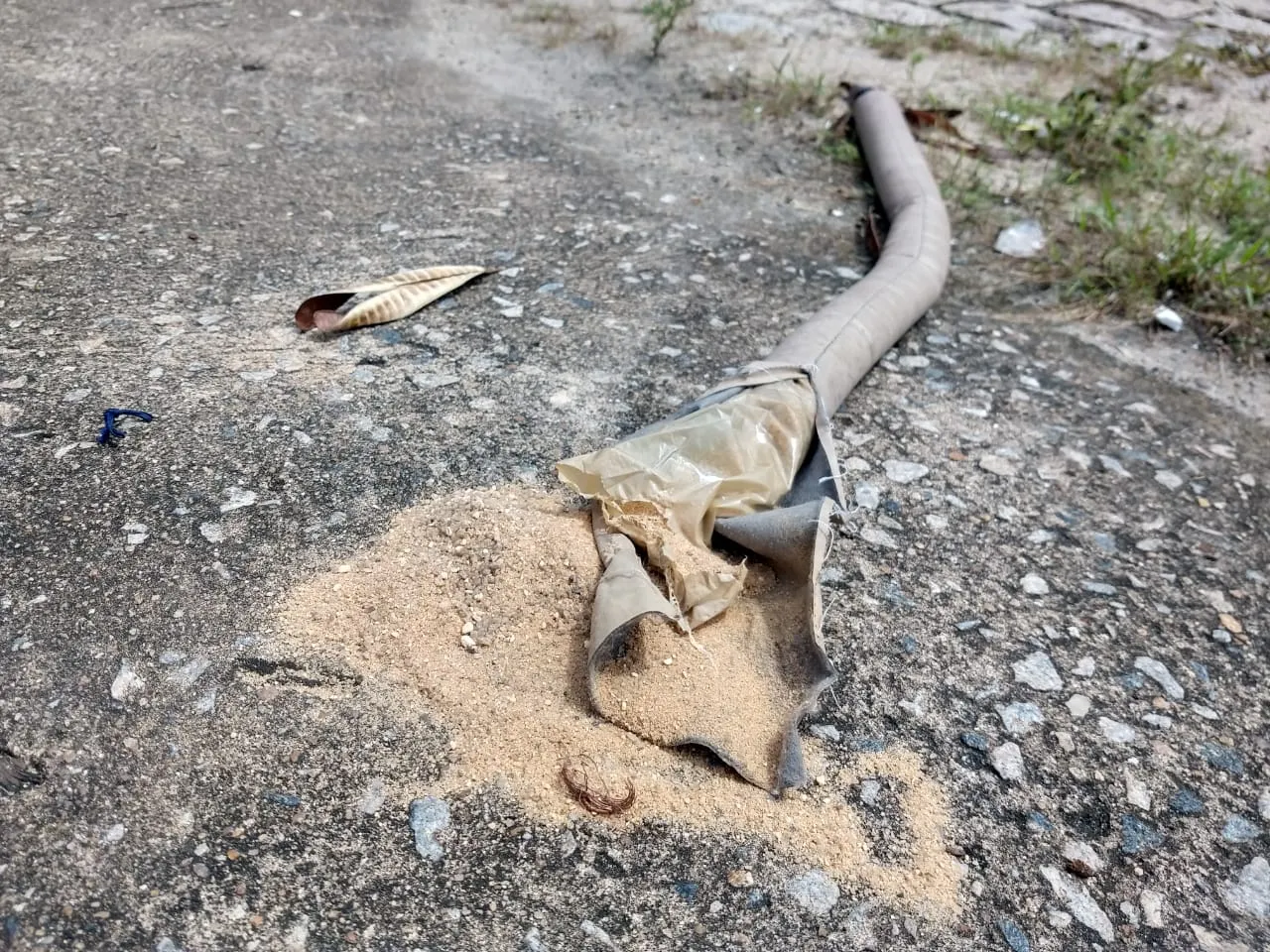 Falsa bomba foi deixada perto de poste