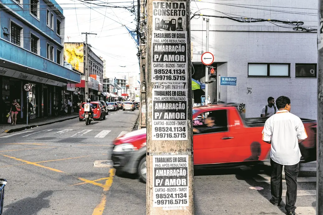Imagem da notícia Seis mil propagandas irregulares são removidas por poluição visual
