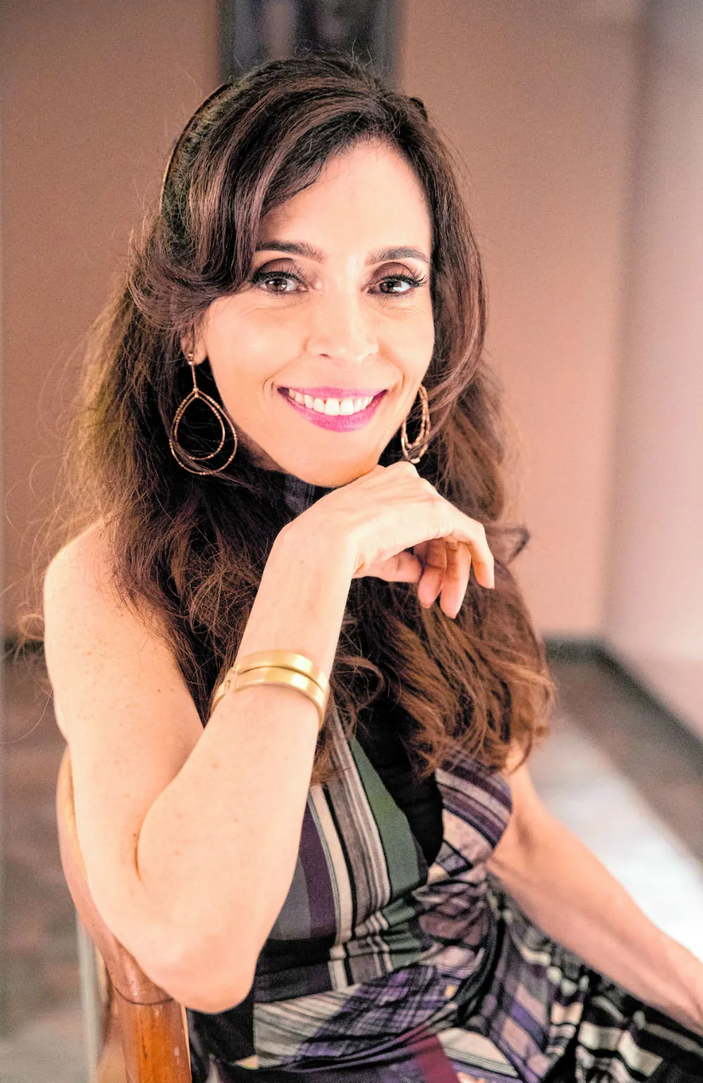 Deborah Evelyn interpreta Lyris