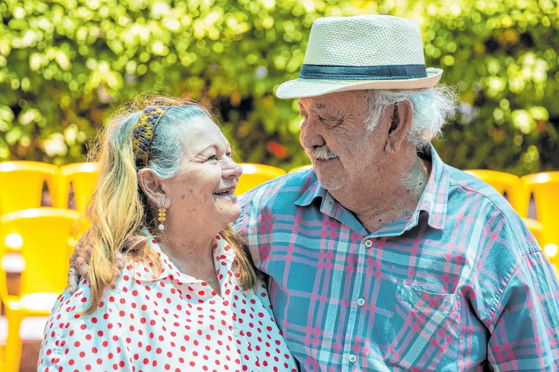 Com a atriz Hiramisa Serra, com quem dividiu o amor e os passos dados nas Artes Cênicas. A união ampliou-se em espetáculos, projetos e prole dedicada a perpetuar o legado construído em mais de 60 anos de trabalho 