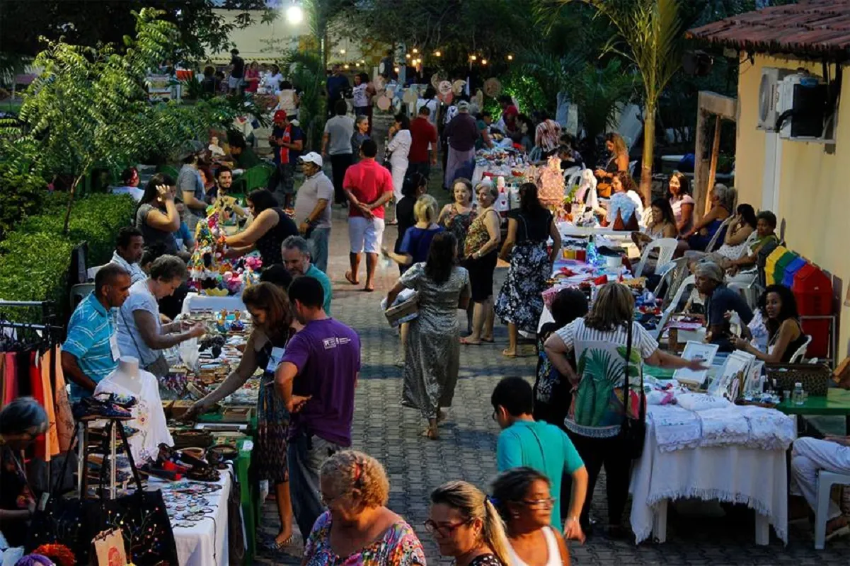 O Circuito das Artes e Ofícios proporcionará, por meio de uma série de workshops gratuitos, o desenvolvimento de experiências artísticas em diversas técnicas e linguagens