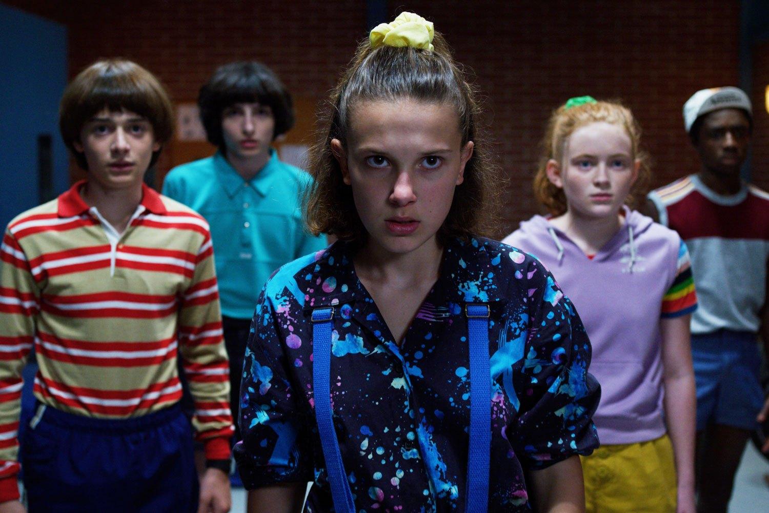 Stranger Things 4 ganha novos cartazes mostrando Dustin, Lucas