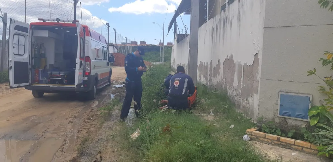 Suspeito é baleado e preso após invadir casa de PM, em Fortaleza