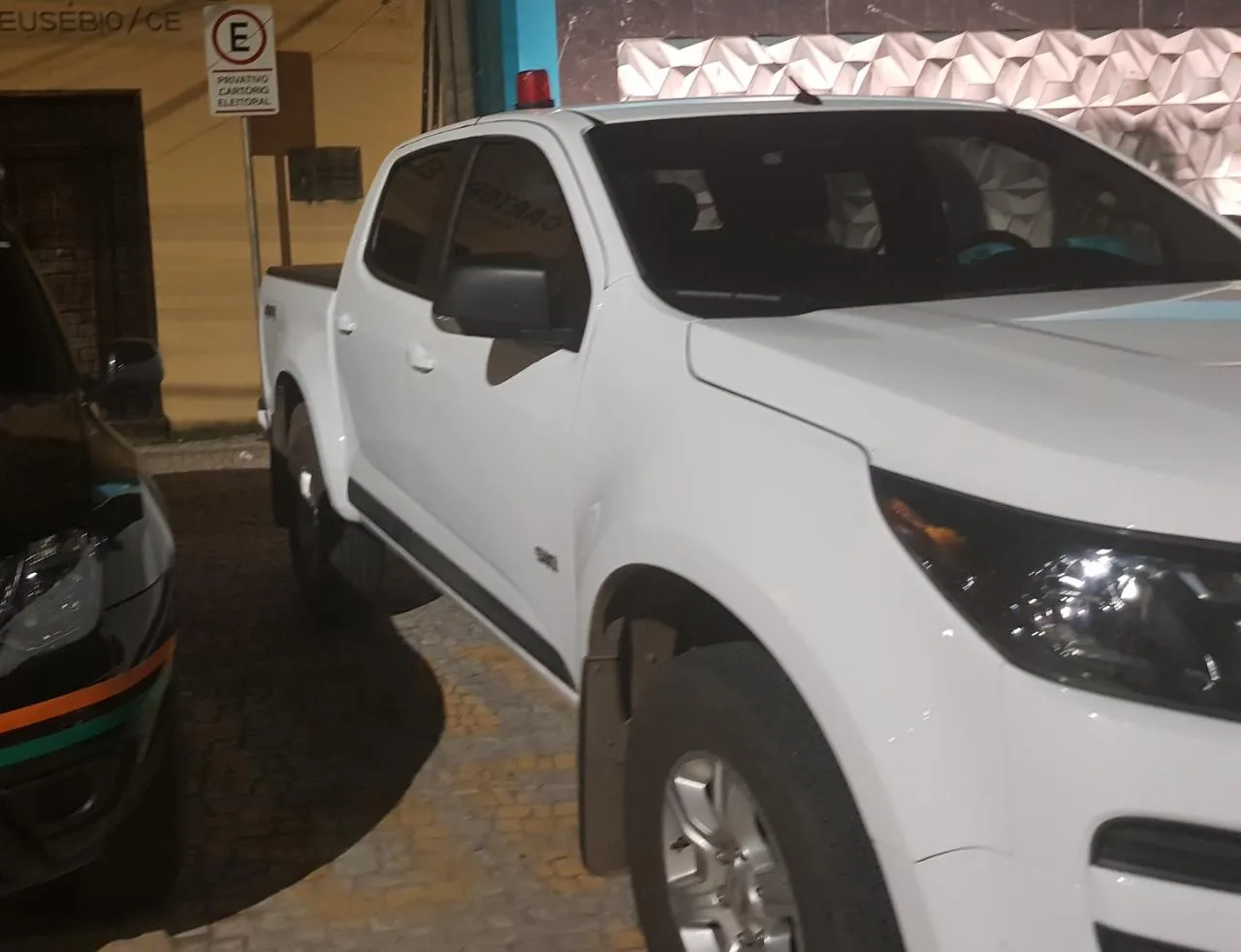 Testemunha afirma que caminhonete usada por guardas municipais não tinha identificação.