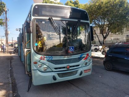 ônibus coletivo pertencente a frota de transporte pública de Fortaleza