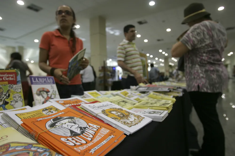 Há uma década, área dedicada ao cordel mergulha visitantes na tradição literária cearense