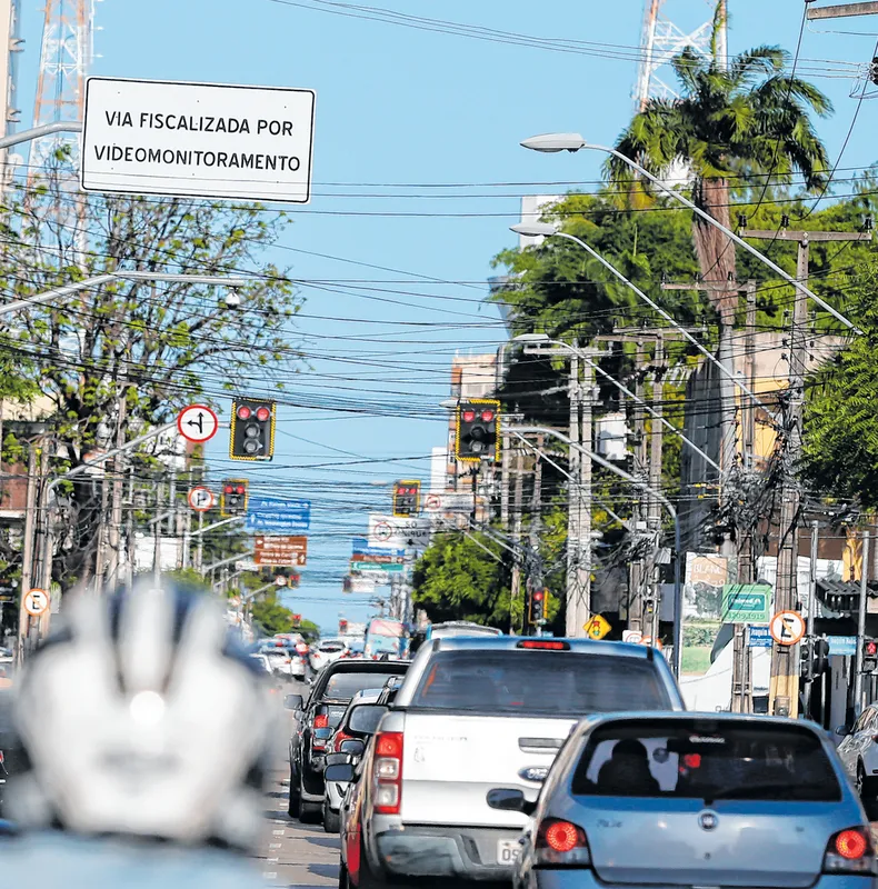 Órgãos de trânsito já estão impedidos de aplicar penas a infrações cometidas no interior de veículos