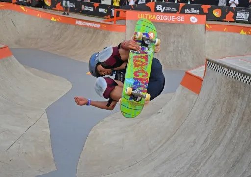 Japonesa de apenas 13 anos, Misugu Okamoto ficou com o ouro no Mundial de Skate Park na modalidade feminina.