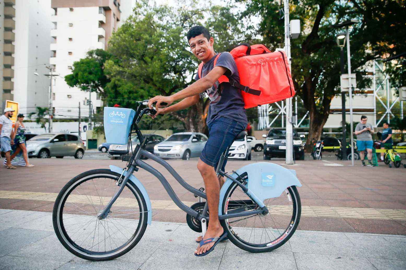 Joel Lopes sai diariamente do Jardim Iracema para trabalhar na Aldeota