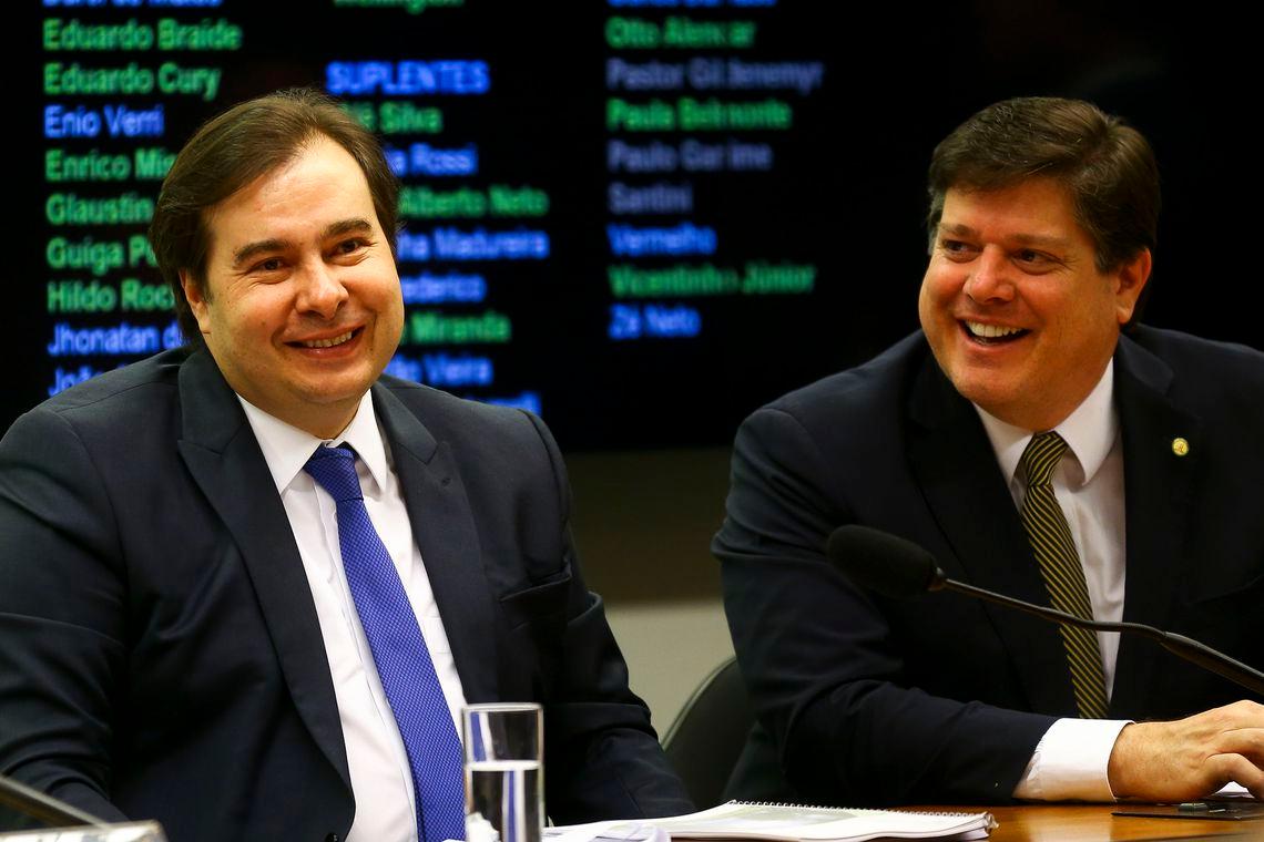 MDB e Maia ensaiam alianças para 2020 - Política - Diário do Nordeste