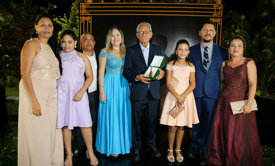 Maria Edivania, Maria Fernanda, José Jaime, Maria Cicera, Espedito Seleiro, Raissa, Francisco Santana e Antônia Irenilda