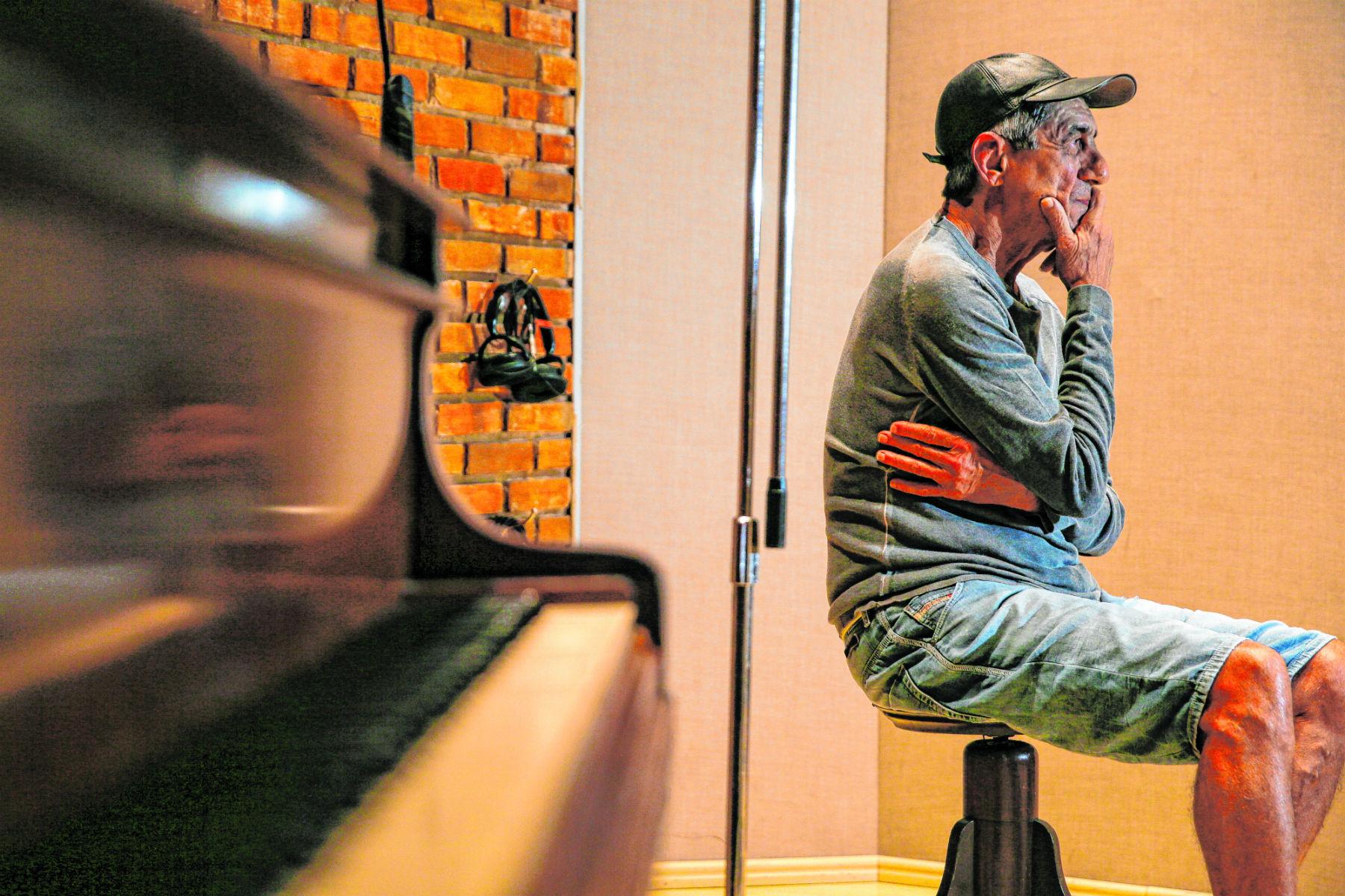 Aos 70 anos, o cantor Fagner partilha orgulhos, arrependimentos e