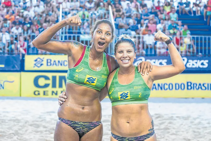 Imagem da notícia Circuito de vôlei de praia é encerrado e cearense Rebecca é declarada campeã com Ana Patrícia
