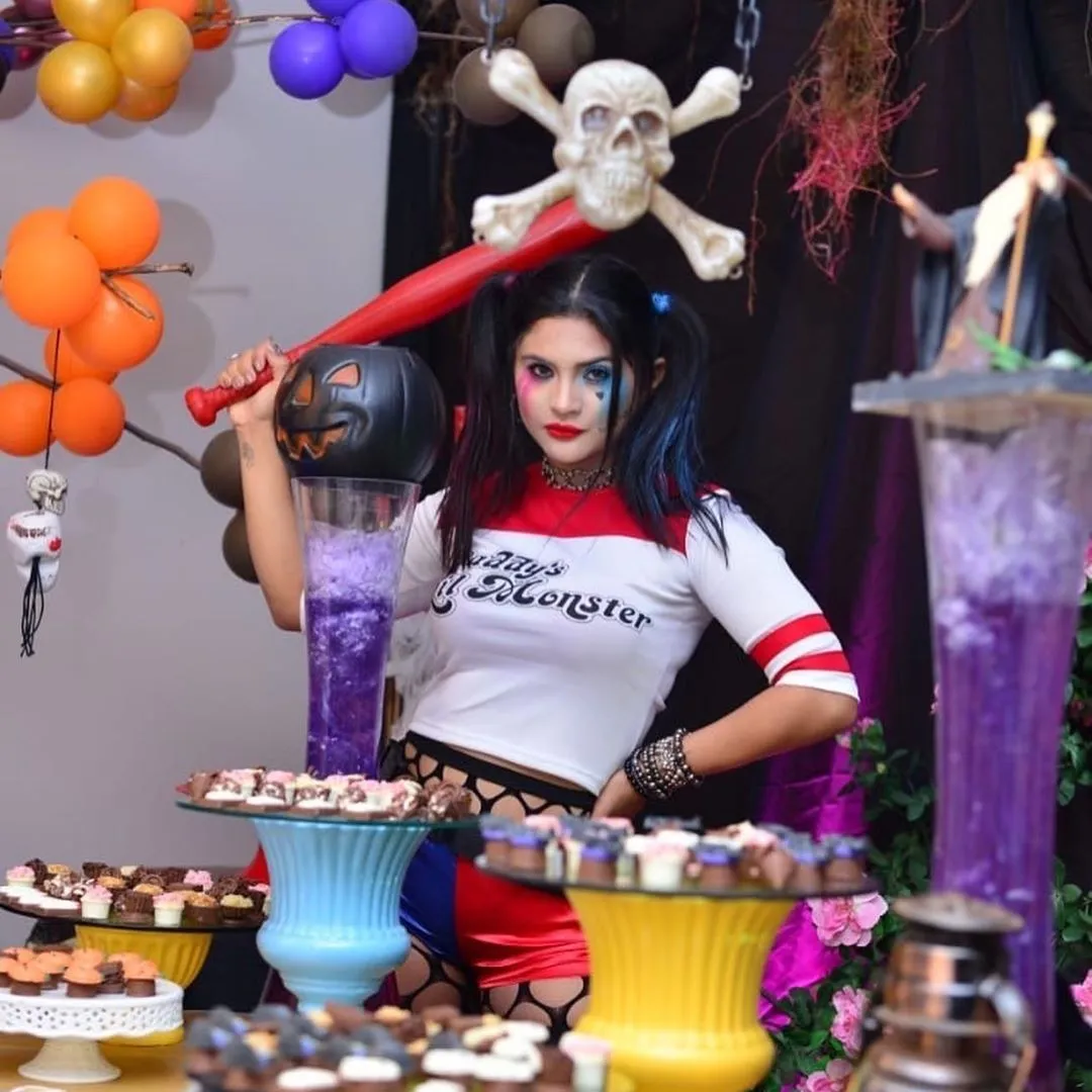 Influencer estava vestida de Arlenquina