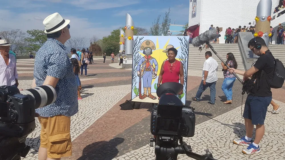 Sob os auspícios do Padim, os muitos relatos de uma gente brava e cheia de fé.