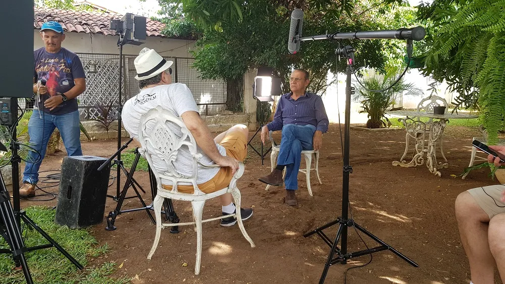 Tarde de causos e pesquisas histórias do Cangaço com   Margébio de Lucena