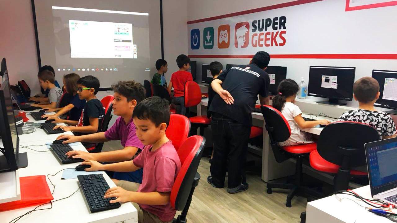 São Paulo para crianças - SuperGeeks lança curso que ensina as