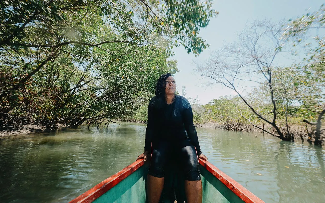 Cleomar da Rocha é quilombola, pescadora e artesã