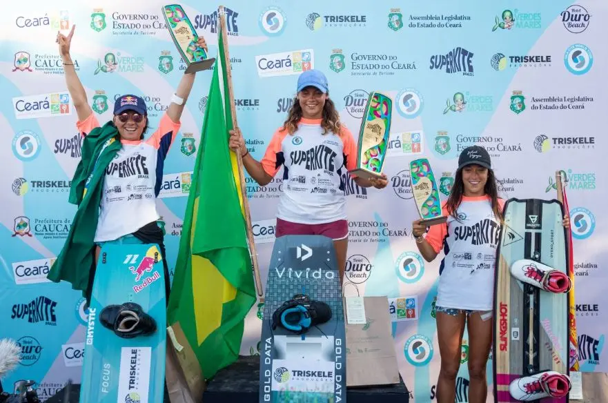 Imagem da notícia Cearense Mikaili Sol conquista etapa do mundial de KiteSurf, no Cumbuco