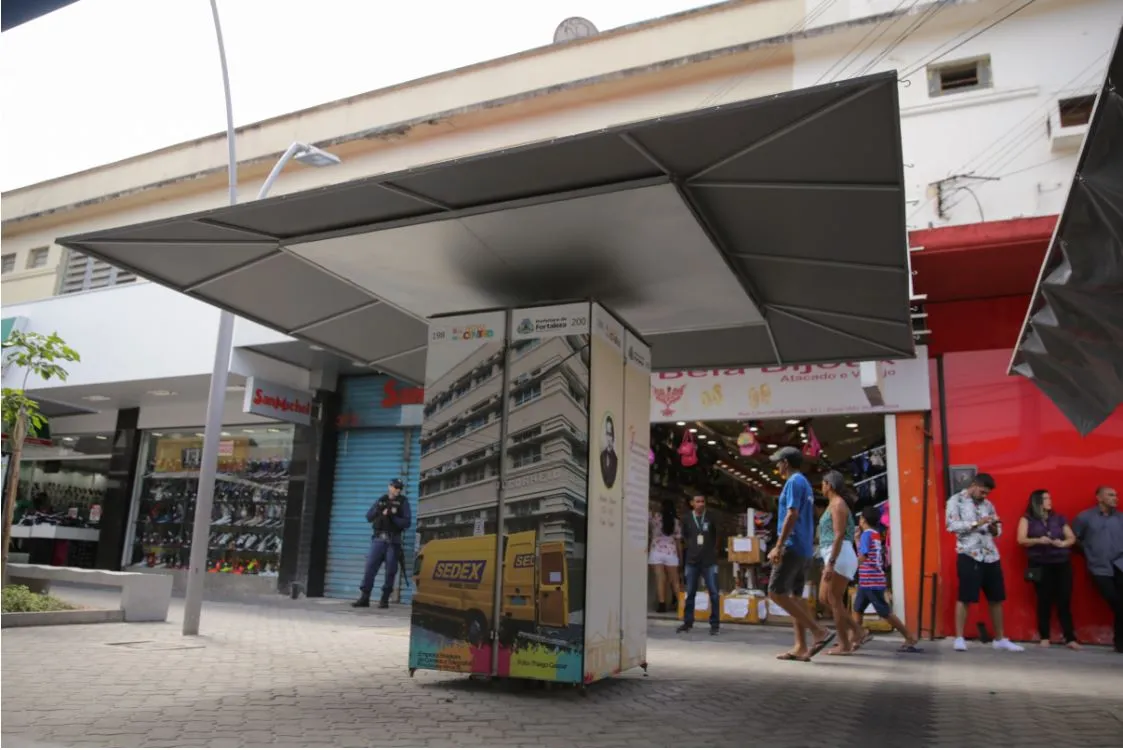 A identidade visual dos quiosques do comércio da Rua Liberato Barroso agora traz conteúdo histórico sobre Fortaleza