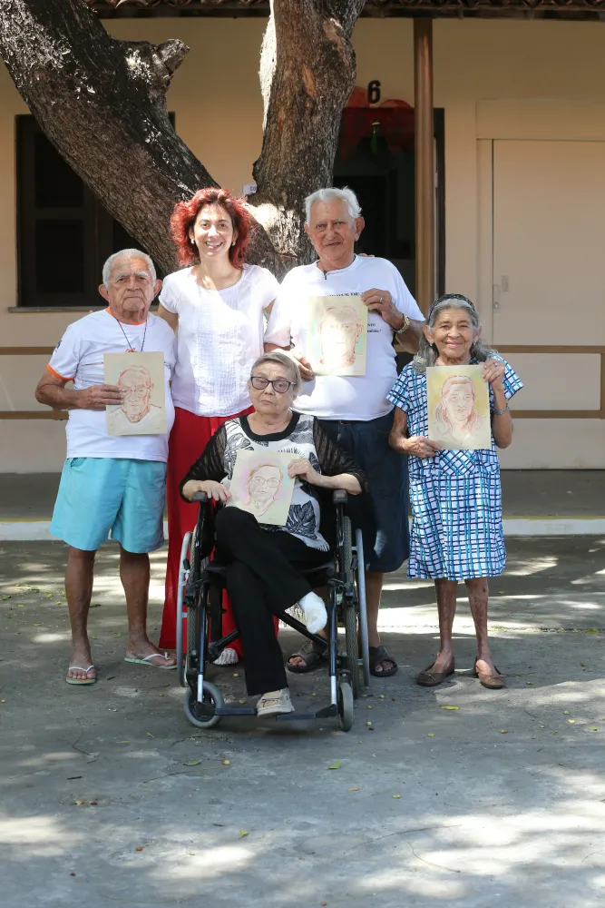 Juntos, Raisa Christina e os idosos do Lar Torres de Melo ressignificam experiências e dão boas-vindas aos antigos e novos ciclos da vida